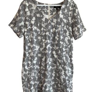 VERYJ V-Neck Short Sleeve Dress EUC